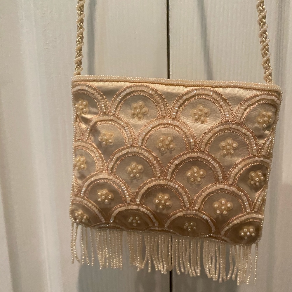 Ivory beaded pearl purse